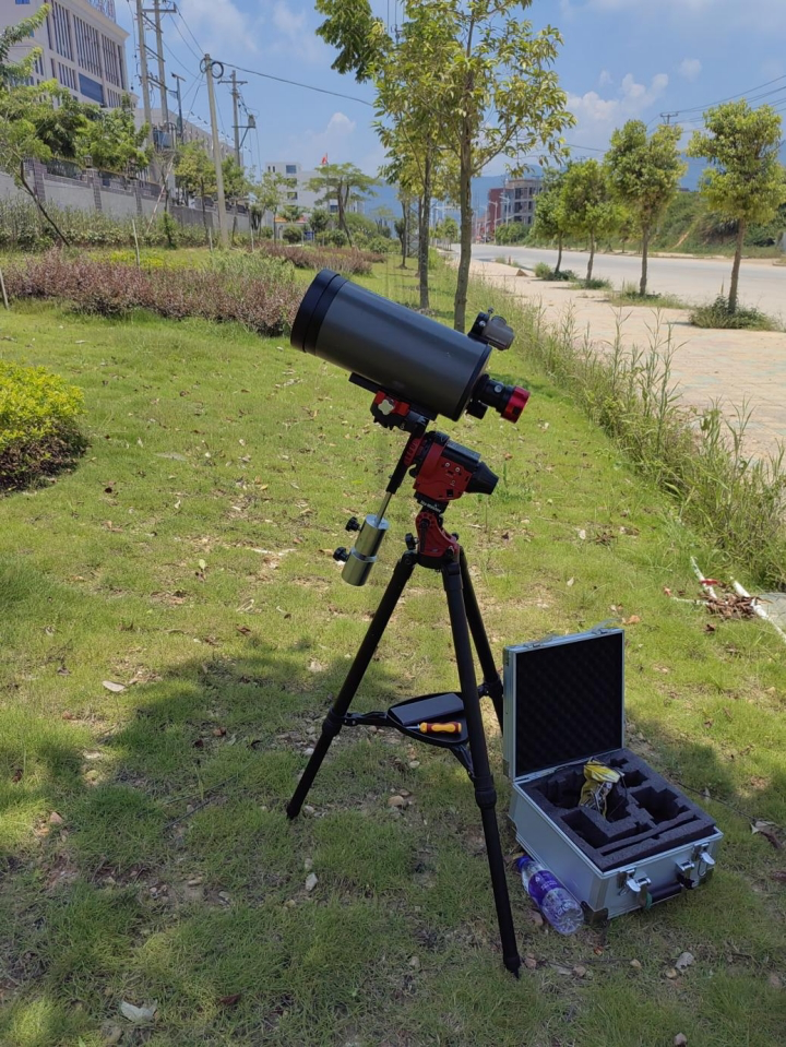 本次拍摄所用的设备组合（星特朗127slt马卡+ZWO ASI485MC+信达大星野，减光所用巴德膜尚未安装）