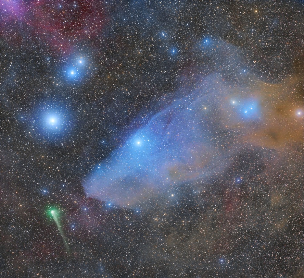 蓝马头星云合C/2017K2彗星