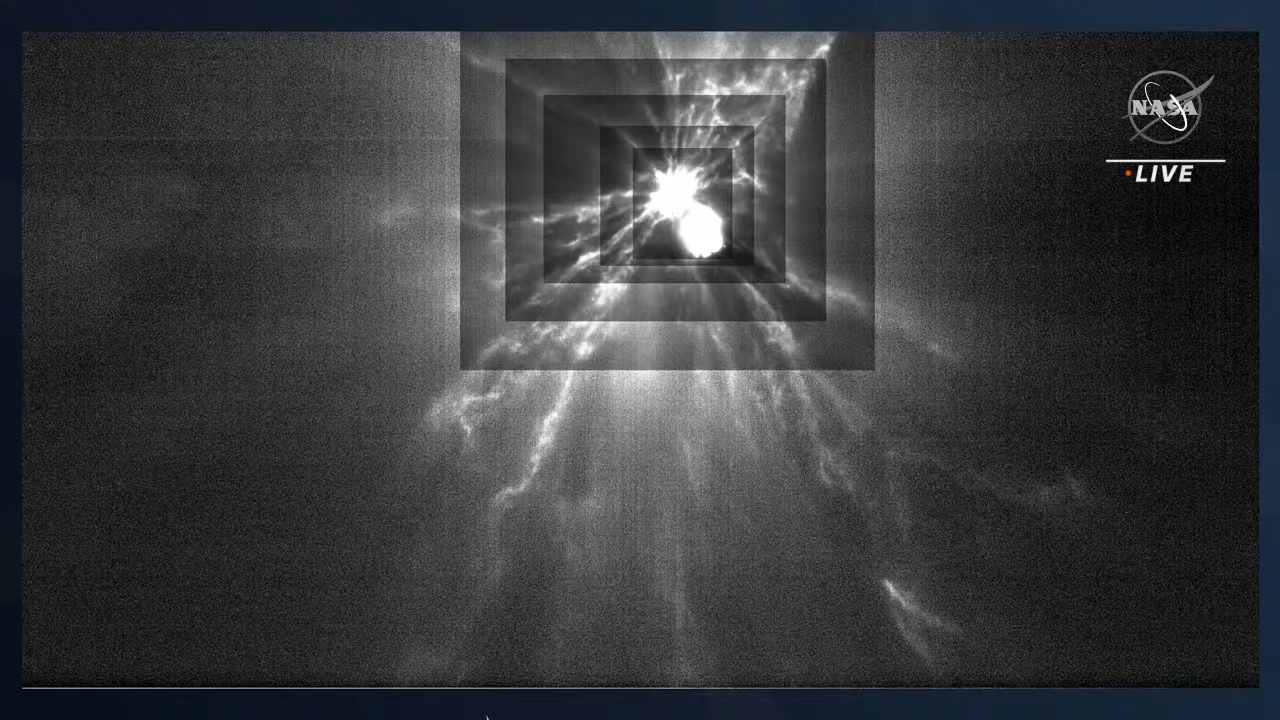 LICIACube拍摄下撞击时的影像